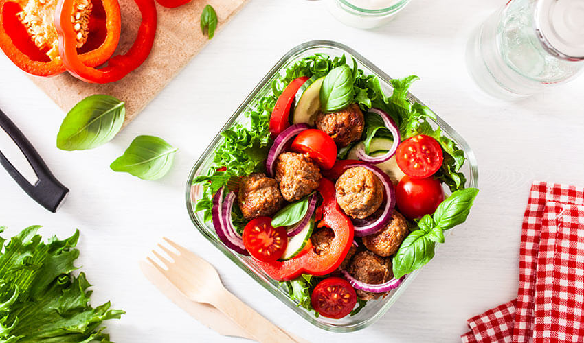 keto-paleo-lunch-box-with-meatballs